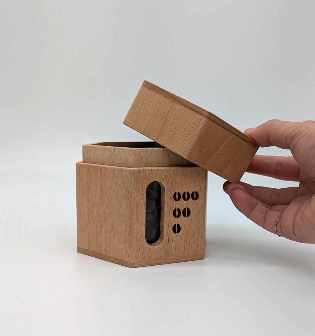 跳び箱収納や乳歯ケースなどの製造と販売：おいたちこばこ の 豊田産業